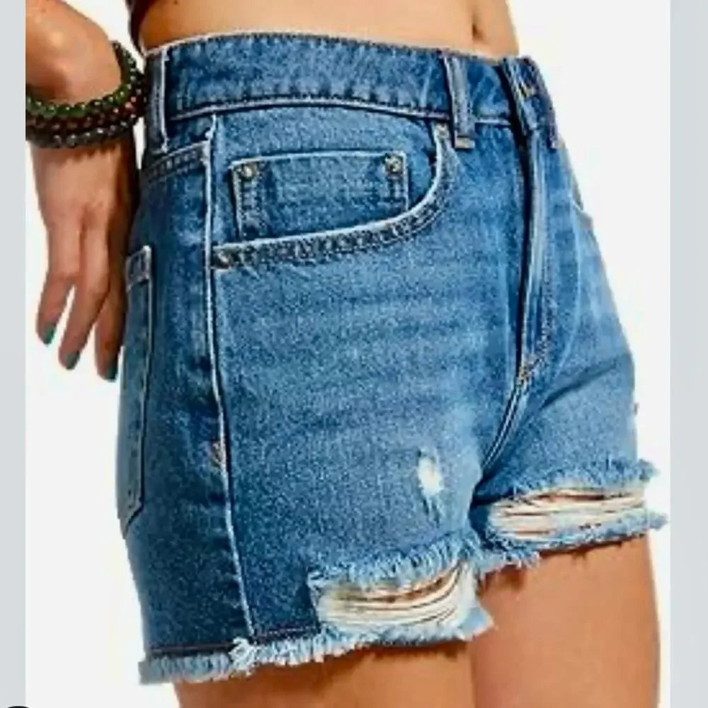 NWT Roxy high rise Blue wash distressed frayed cutoff Shorts size 25